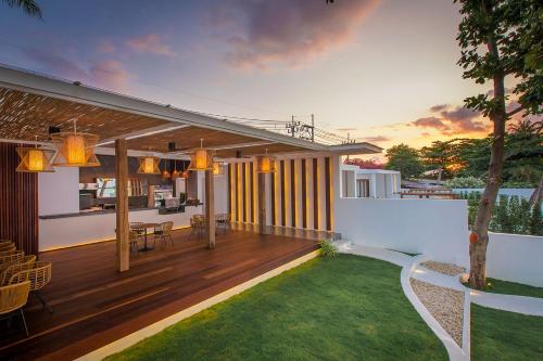 white whale beachfront pool villa