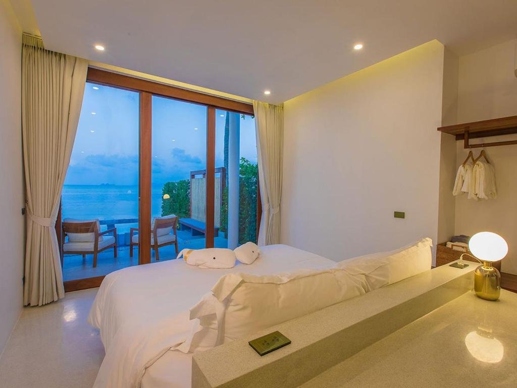 white whale beachfront pool villa