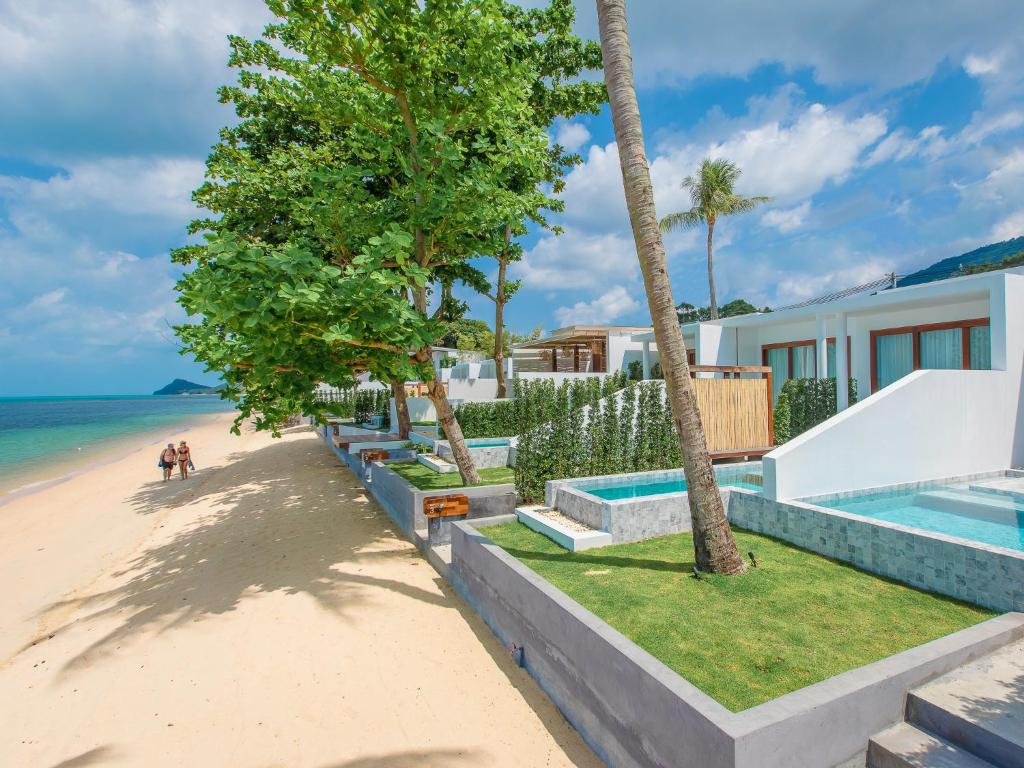 white whale beachfront pool villa