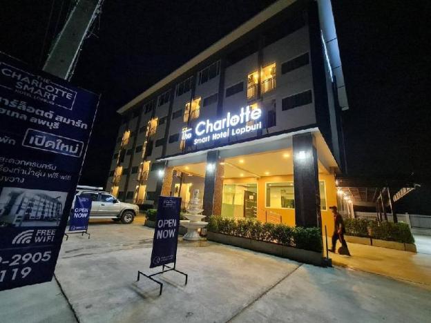 the charlotte smart hotel lopburi