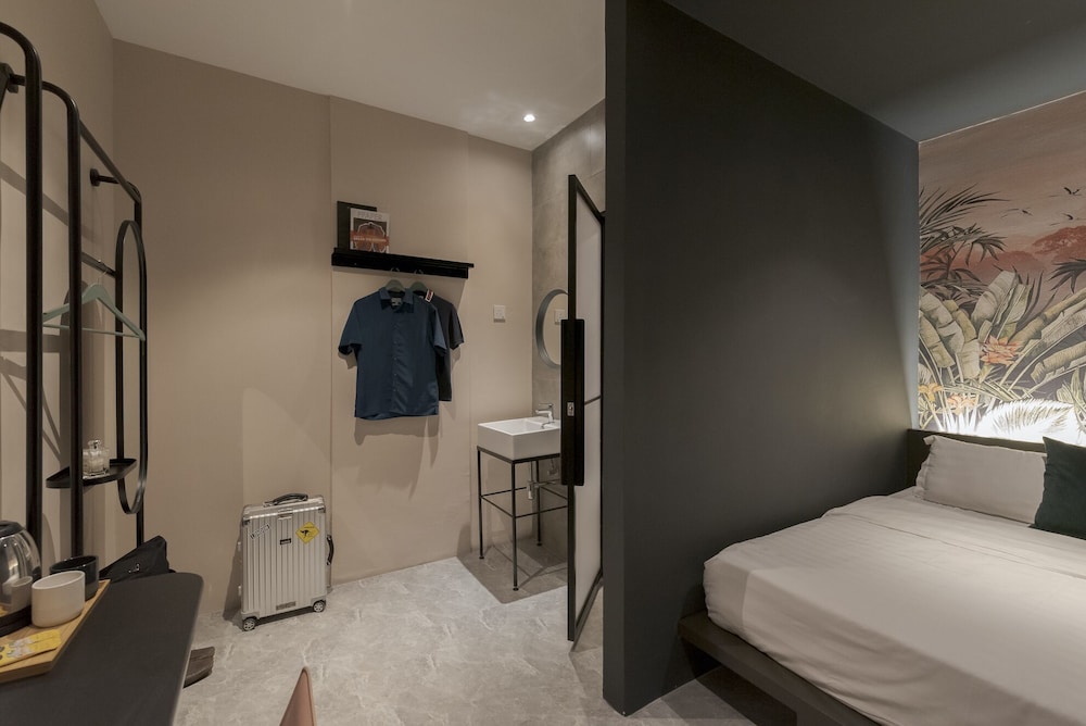 harper boutique hotel at sutera avenue