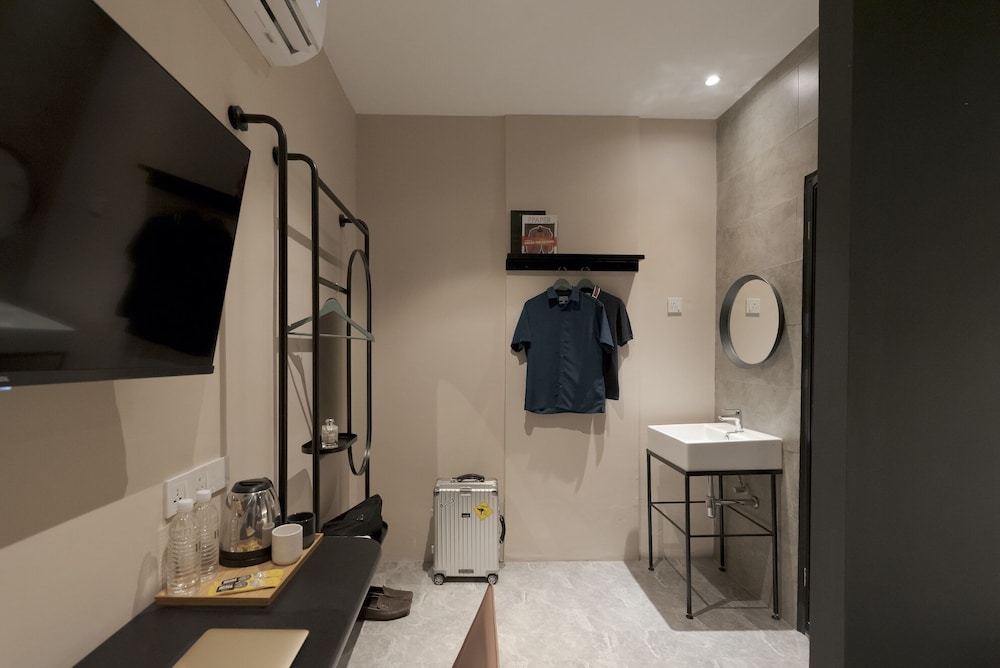 harper boutique hotel at sutera avenue