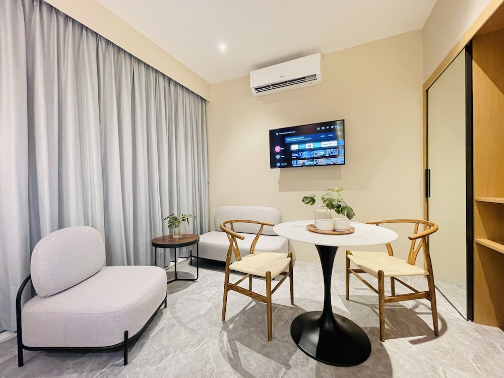 harper boutique hotel at sutera avenue