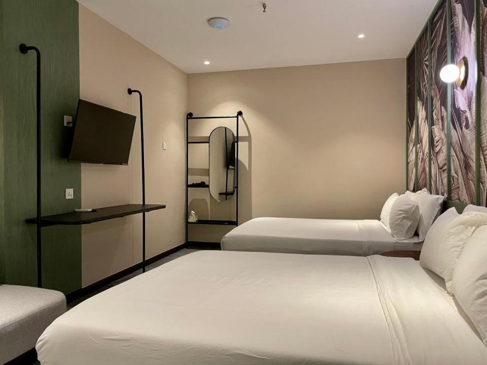 harper boutique hotel at sutera avenue
