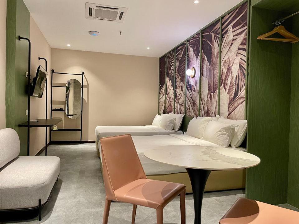 harper boutique hotel at sutera avenue