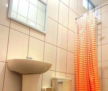 hostal macacona