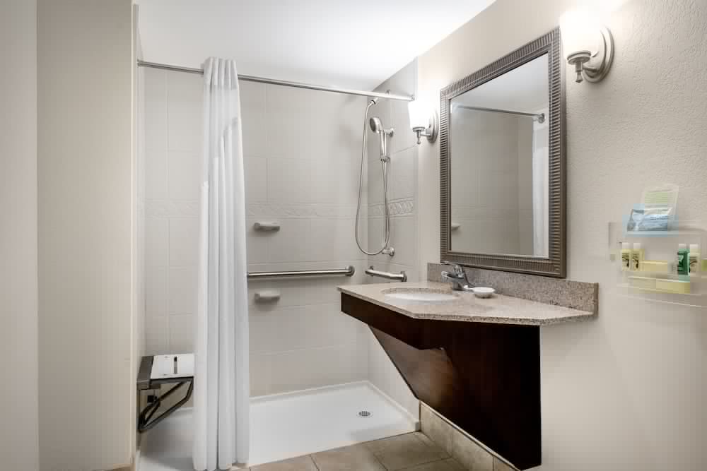 holiday inn johnstown gloversville by ihg