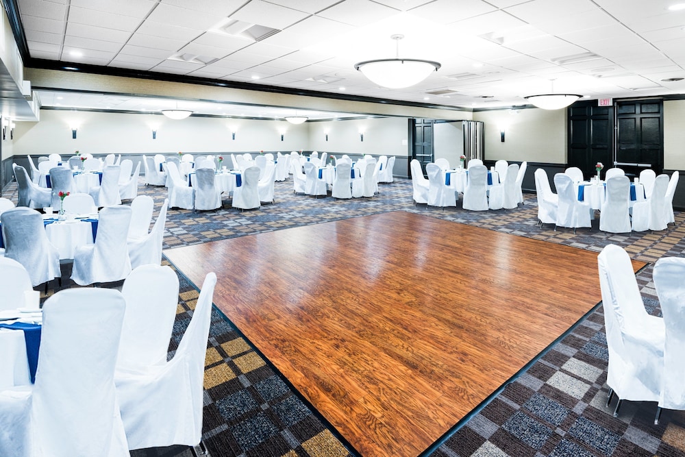 holiday inn johnstown gloversville by ihg
