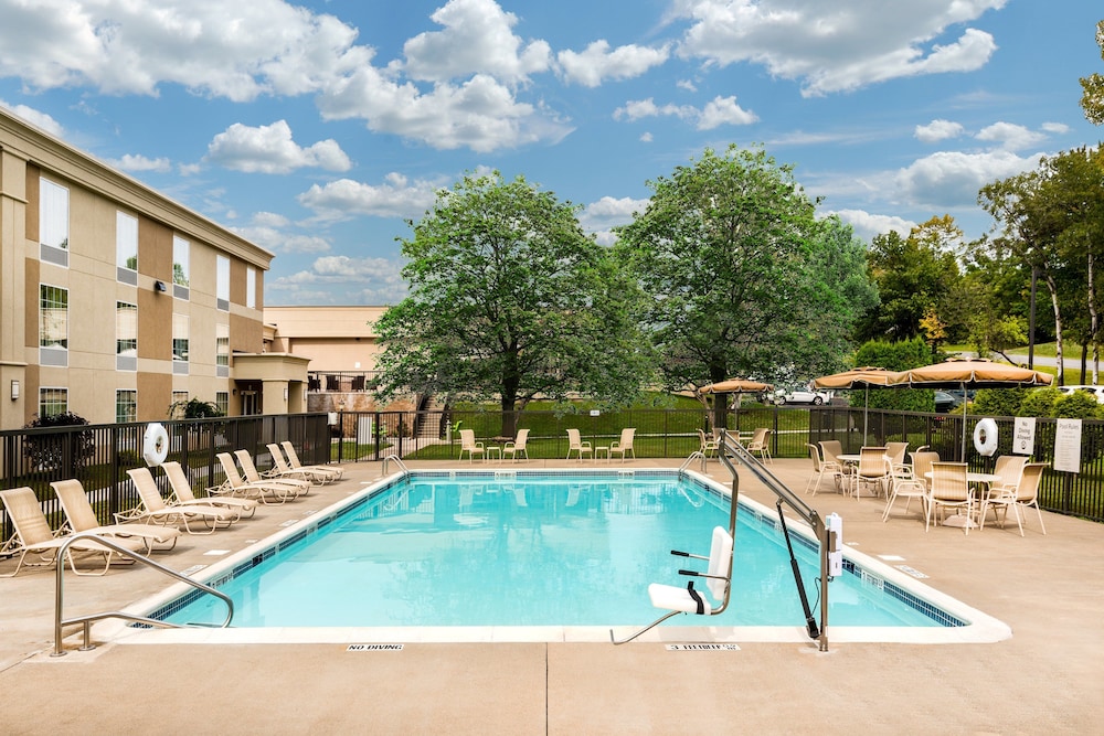 holiday inn johnstown gloversville by ihg