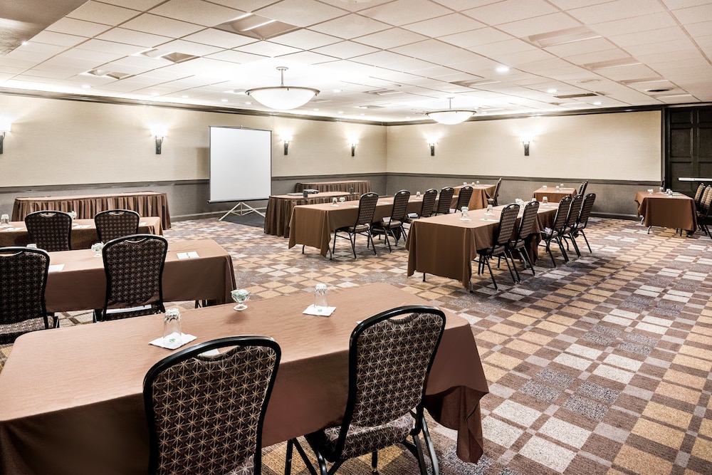 holiday inn johnstown gloversville by ihg