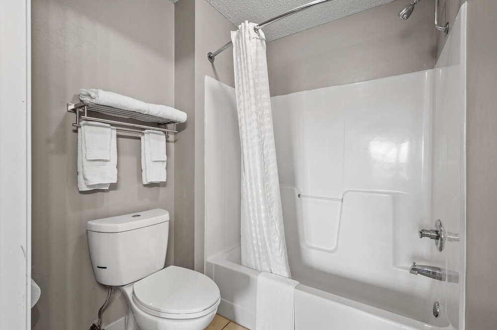 Townsquare Place,,3 star