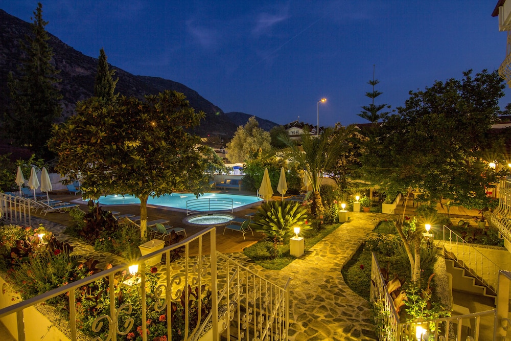 unsal hotel