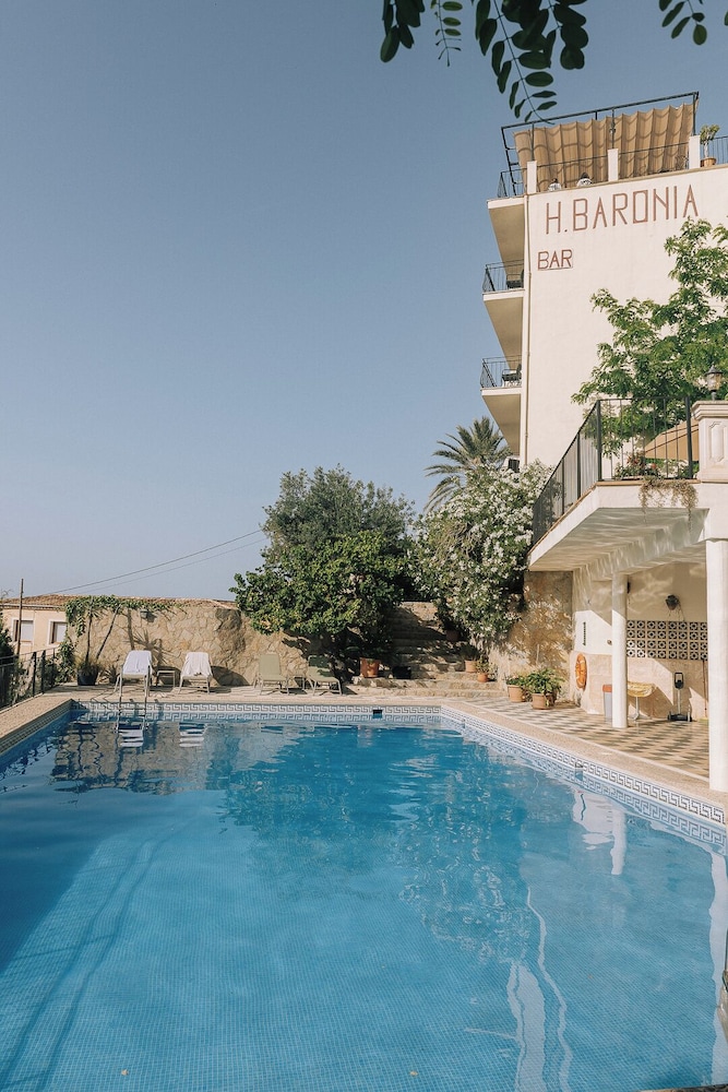hostal sa baronia