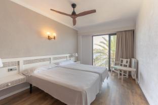 hostal sa baronia