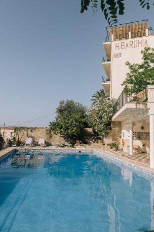 hostal sa baronia