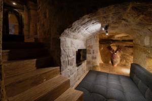 luvi cave hotel