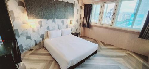 gugis inn