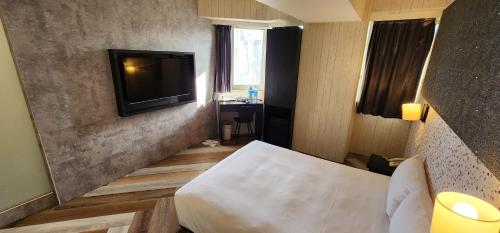 gugis inn