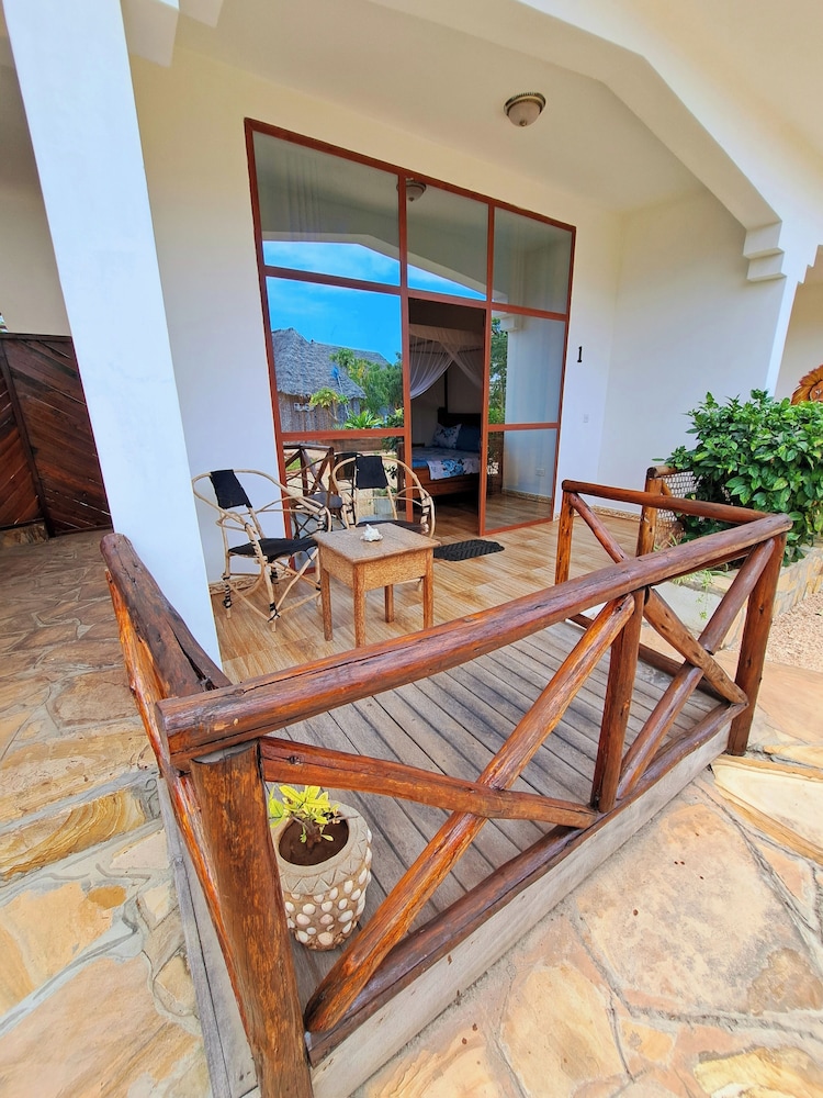 mimi na wewe villa