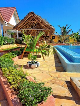 mimi na wewe villa