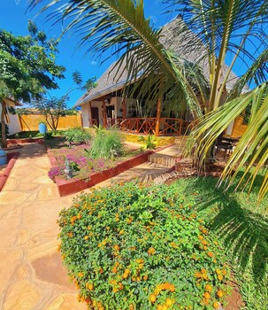 mimi na wewe villa