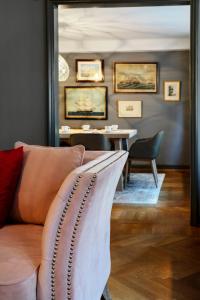 collectors victory apartments