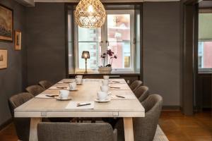 collectors victory apartments