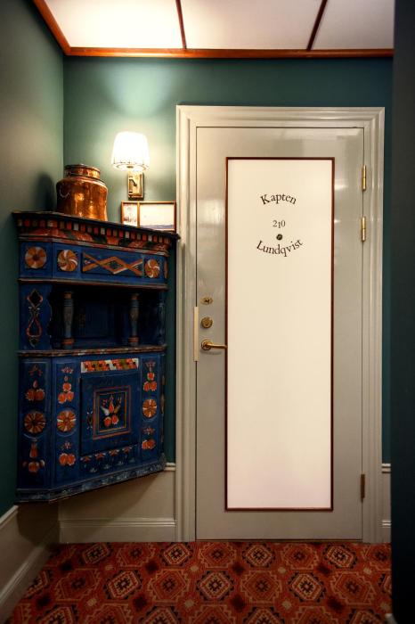 collectors victory apartments