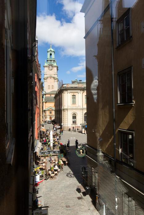 collectors victory apartments