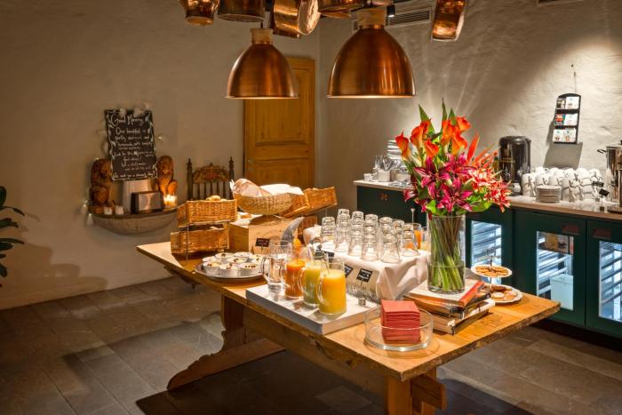 collectors victory apartments