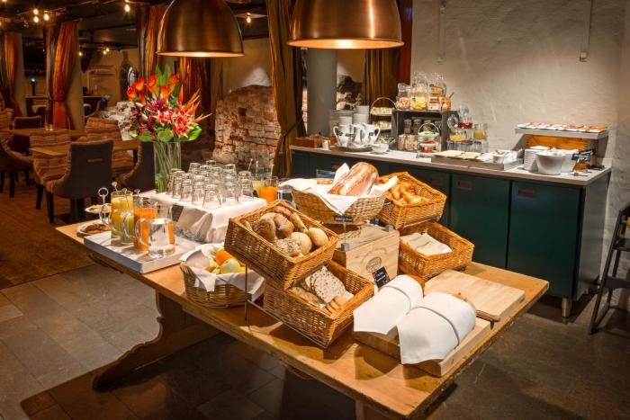 collectors victory apartments