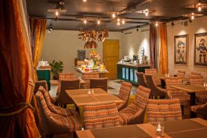 collectors victory apartments