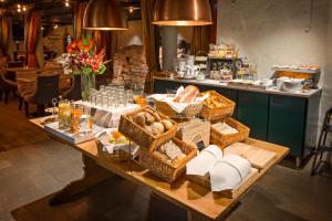 collectors victory apartments