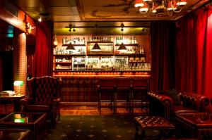 collectors victory apartments