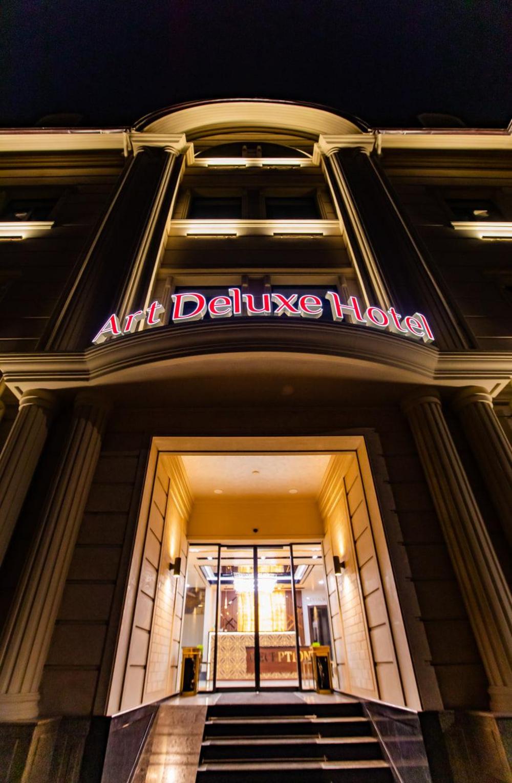 art deluxe hotel