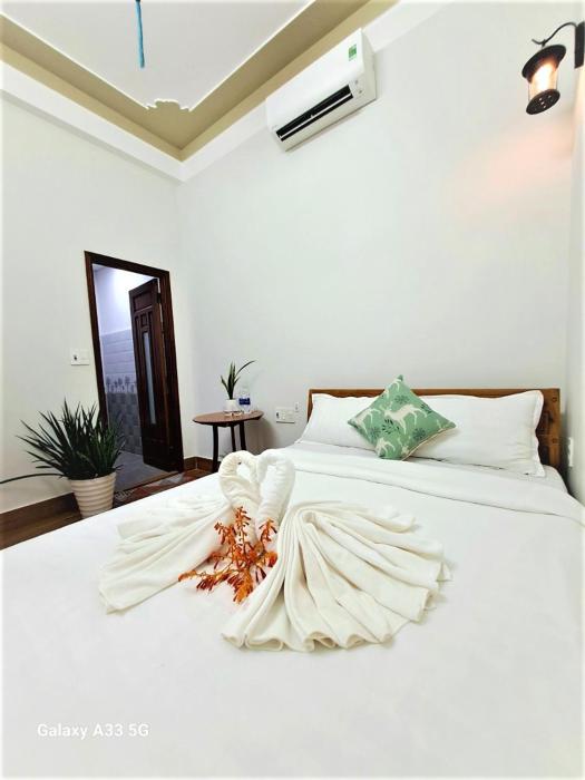 cong man homestay cham island