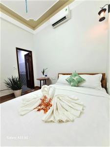 cong man homestay cham island