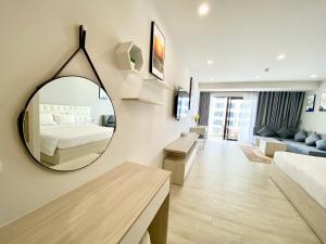 wise stay gold coast nha trang