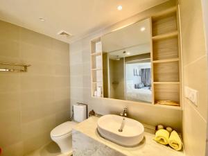 wise stay gold coast nha trang