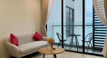 wise stay scenia bay nha trang