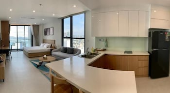 wise stay scenia bay nha trang