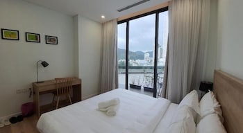 wise stay scenia bay nha trang