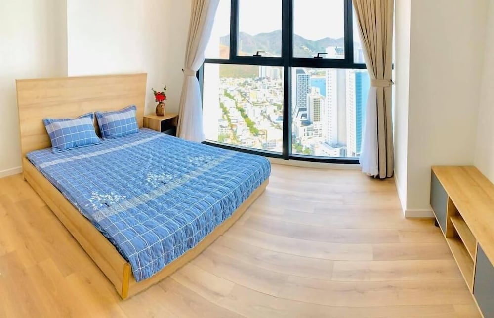 wise stay scenia bay nha trang