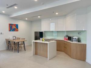 wise stay scenia bay nha trang