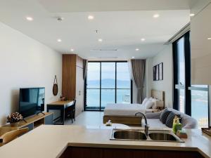 wise stay scenia bay nha trang