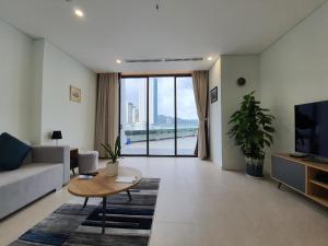 wise stay scenia bay nha trang