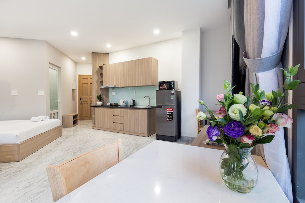 the arrivals airport