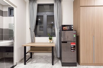 the arrivals airport