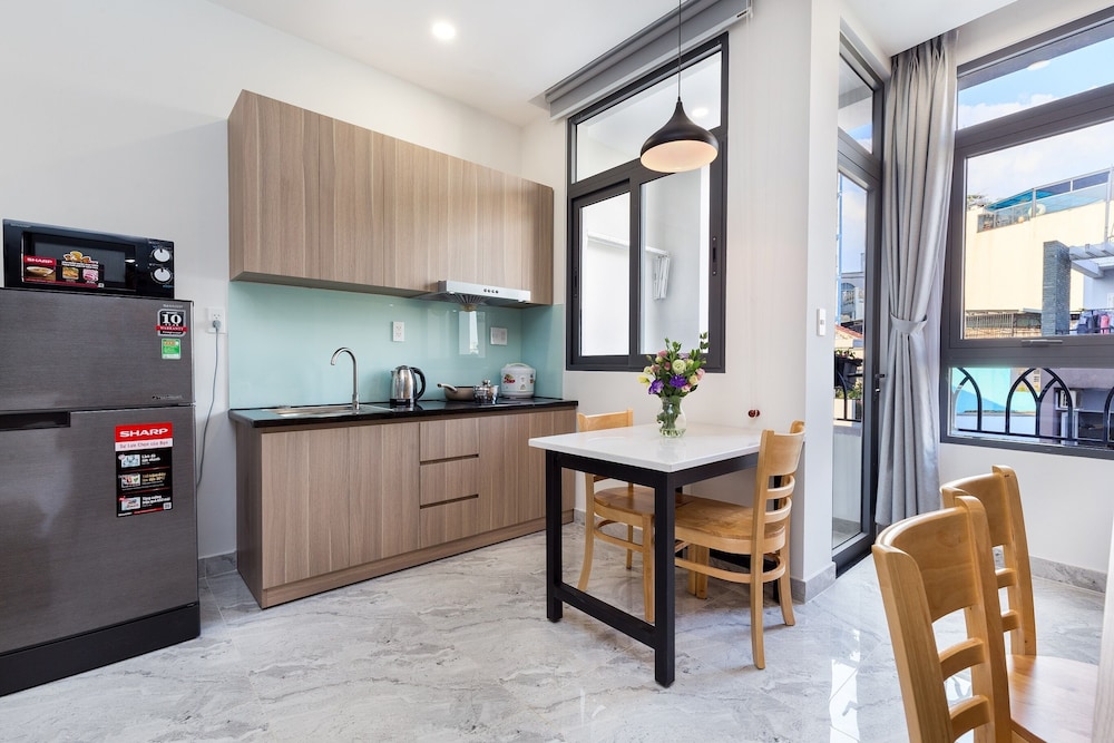 the arrivals airport