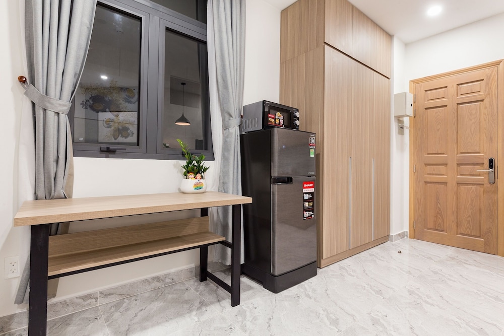 the arrivals airport